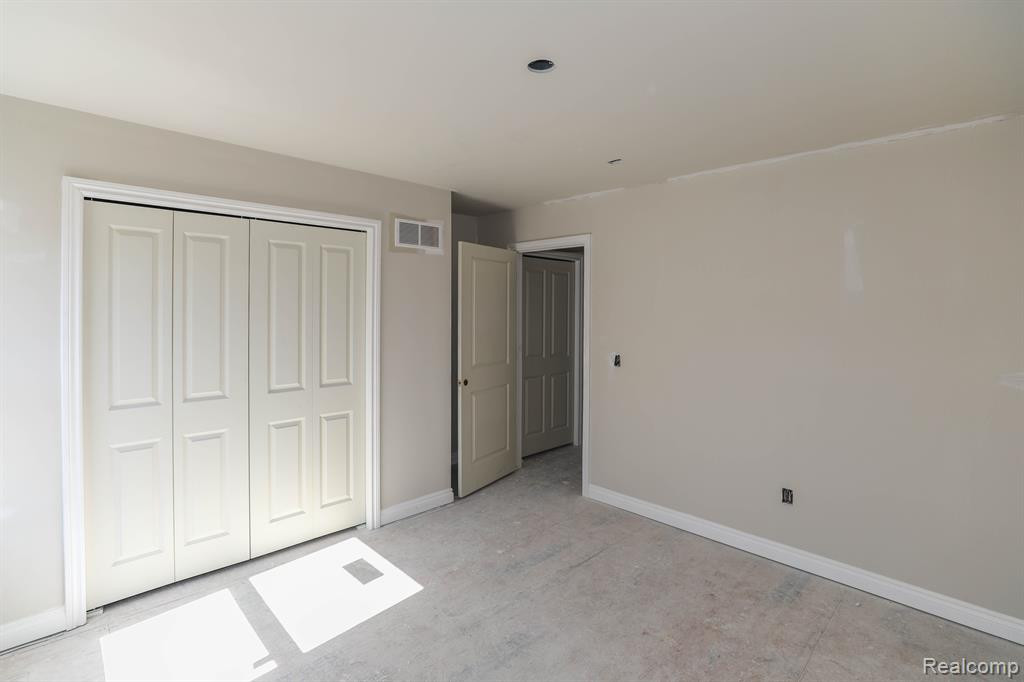 690 BROOKSTONE Drive, Oxford, MI 48371 — Photo 28
