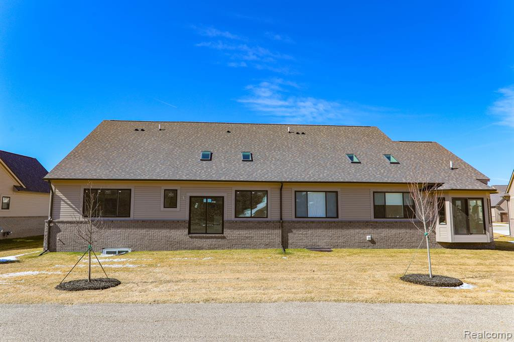 690 BROOKSTONE Drive, Oxford, MI 48371 — Photo 32