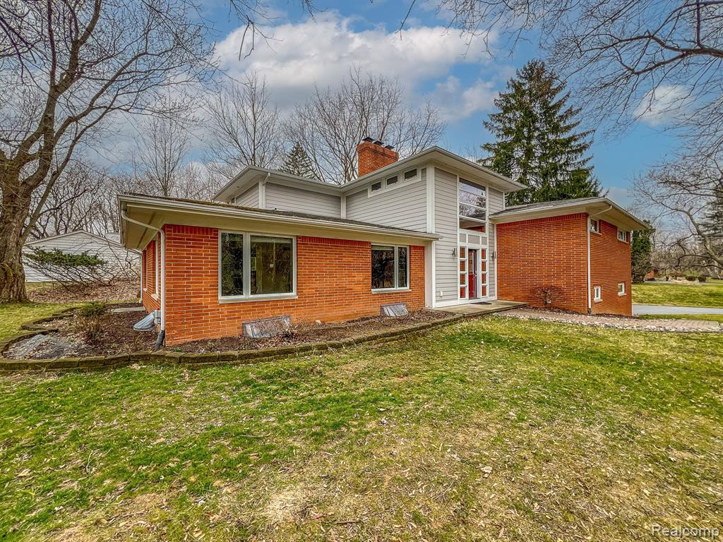 4948 CIMARRON Drive, Bloomfield Hills, MI 48302 — Photo 3