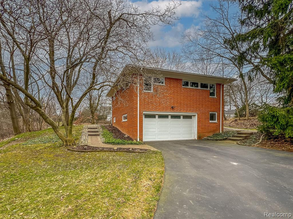 4948 CIMARRON Drive, Bloomfield Hills, MI 48302 — Photo 7