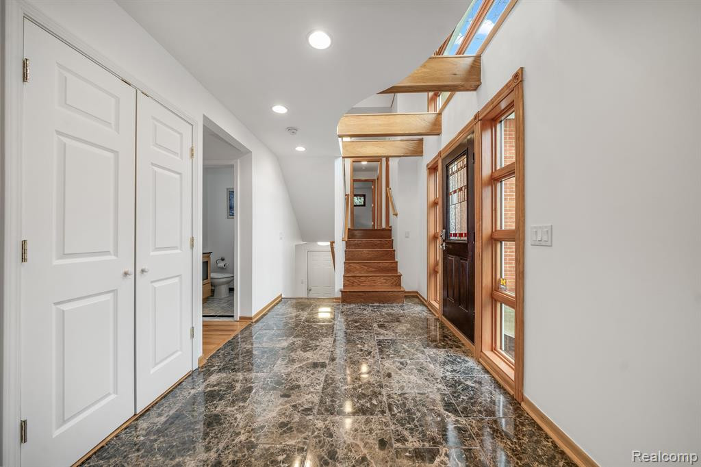 4948 CIMARRON Drive, Bloomfield Hills, MI 48302 — Photo 14