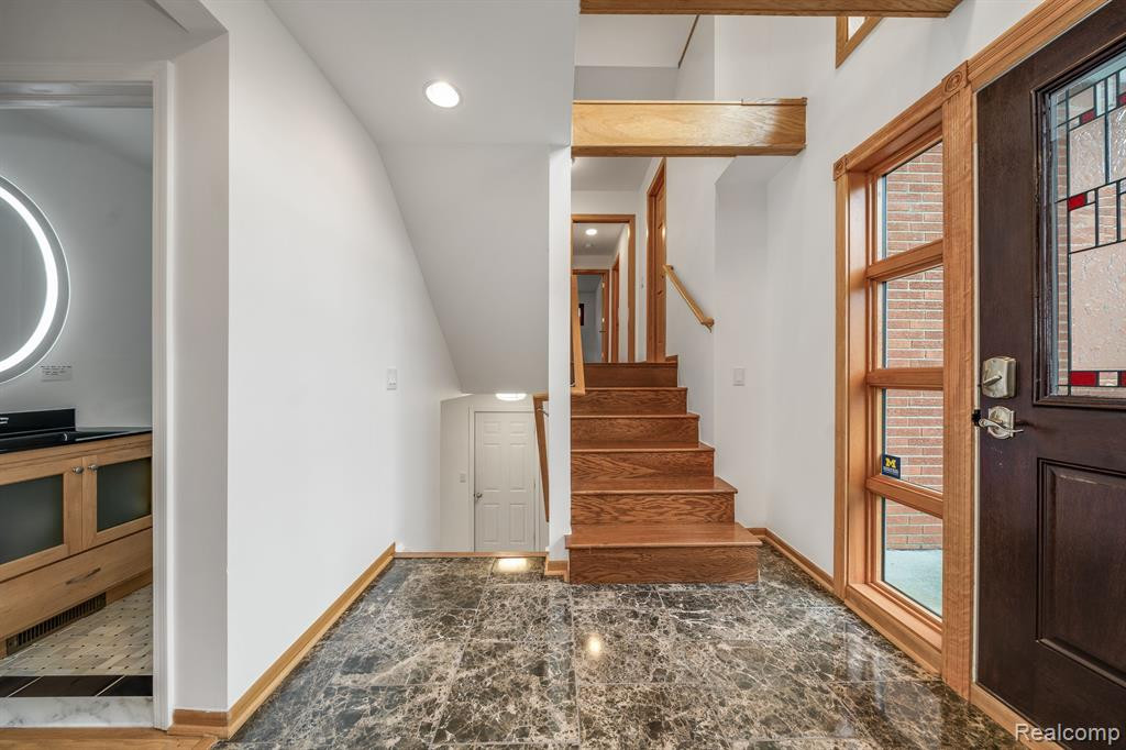 4948 CIMARRON Drive, Bloomfield Hills, MI 48302 — Photo 18