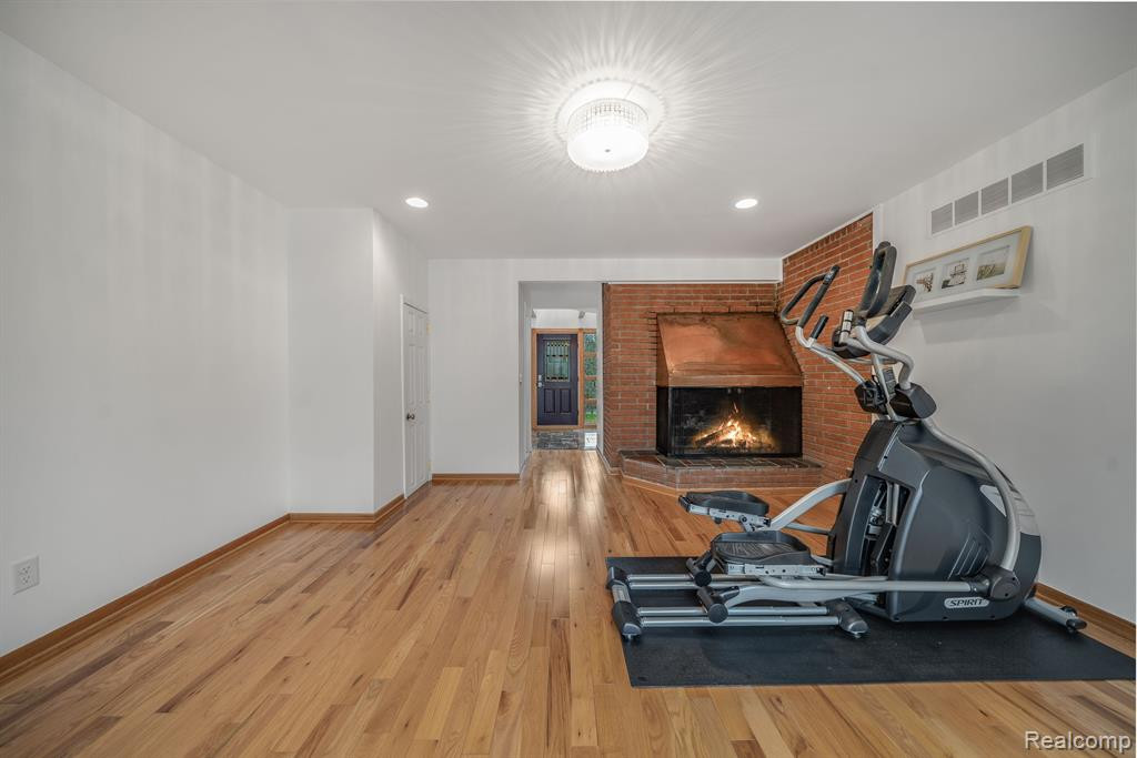 4948 CIMARRON Drive, Bloomfield Hills, MI 48302 — Photo 22