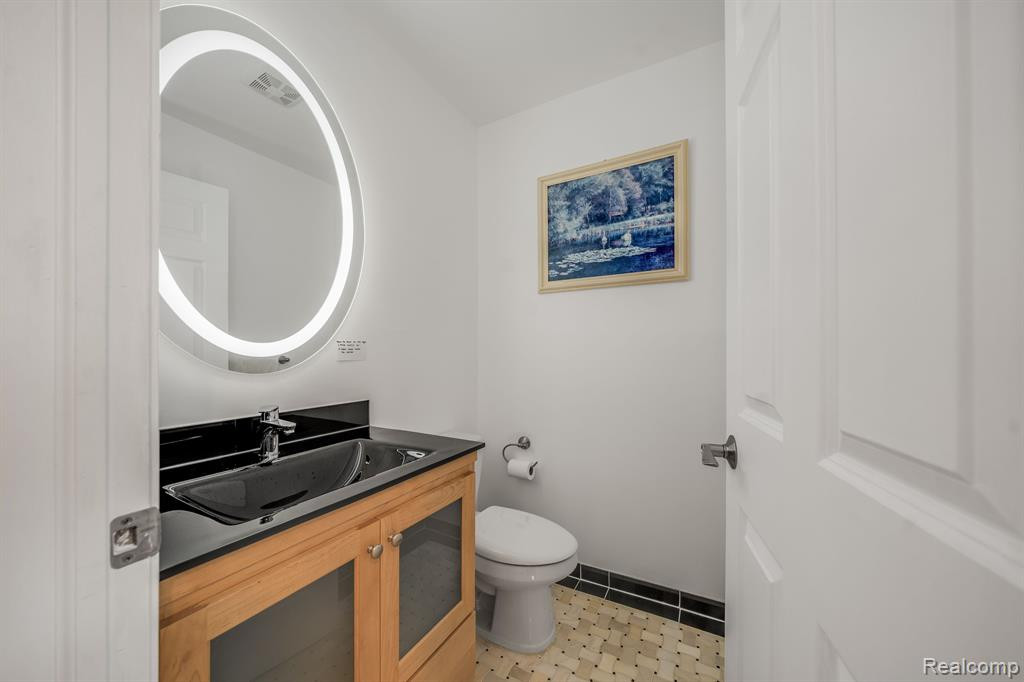4948 CIMARRON Drive, Bloomfield Hills, MI 48302 — Photo 24