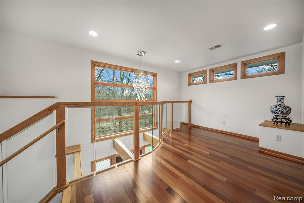 4948 CIMARRON Drive, Bloomfield Hills, MI 48302 — Photo 29