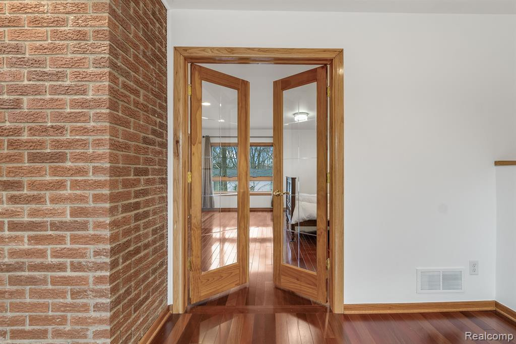 4948 CIMARRON Drive, Bloomfield Hills, MI 48302 — Photo 31