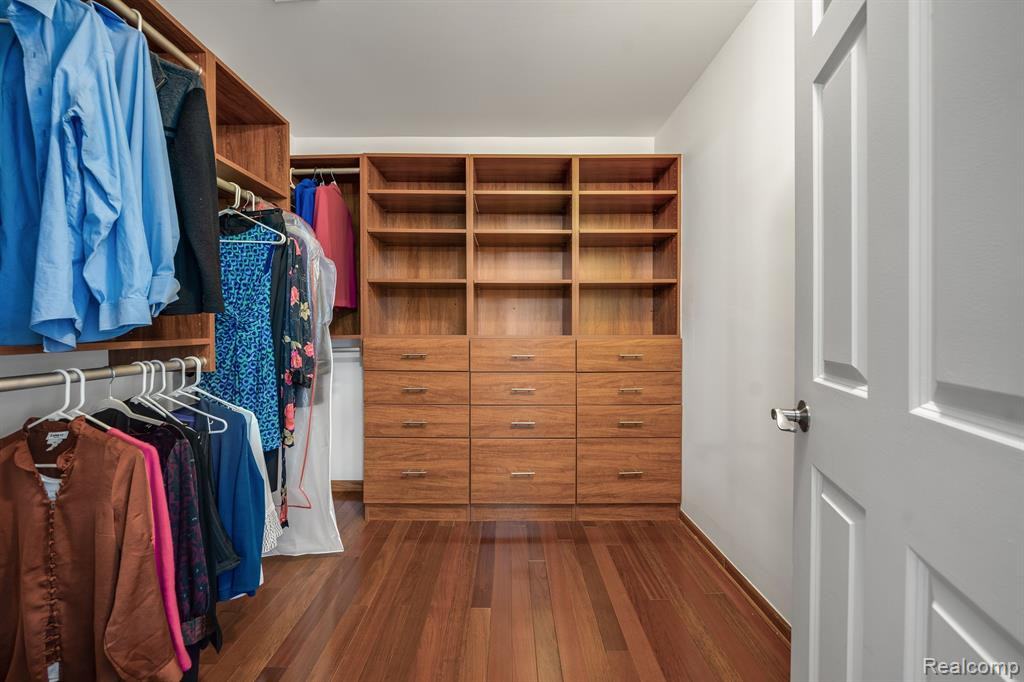 4948 CIMARRON Drive, Bloomfield Hills, MI 48302 — Photo 39