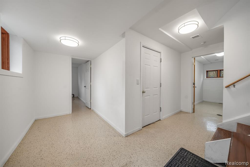 4948 CIMARRON Drive, Bloomfield Hills, MI 48302 — Photo 51