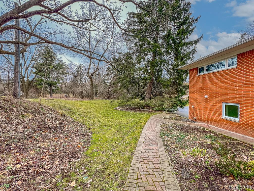 4948 CIMARRON Drive, Bloomfield Hills, MI 48302 — Photo 74