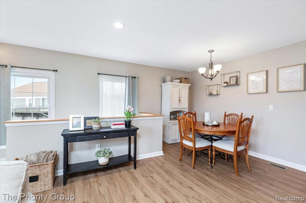 23689 N ROCKLEDGE, Novi, MI — Photo 3