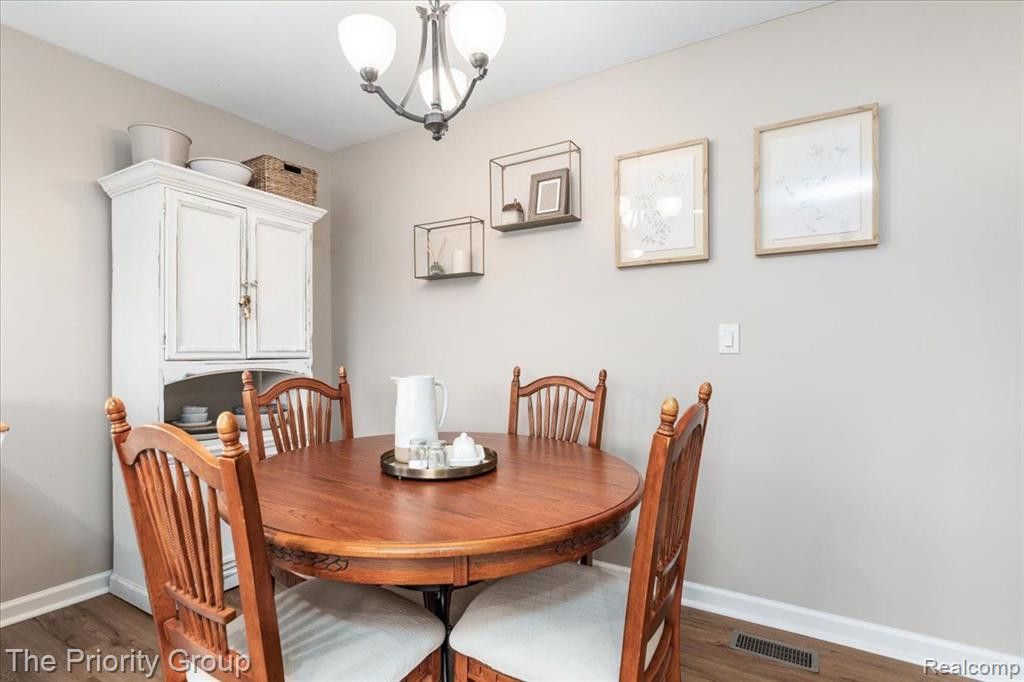23689 N ROCKLEDGE, Novi, MI — Photo 11