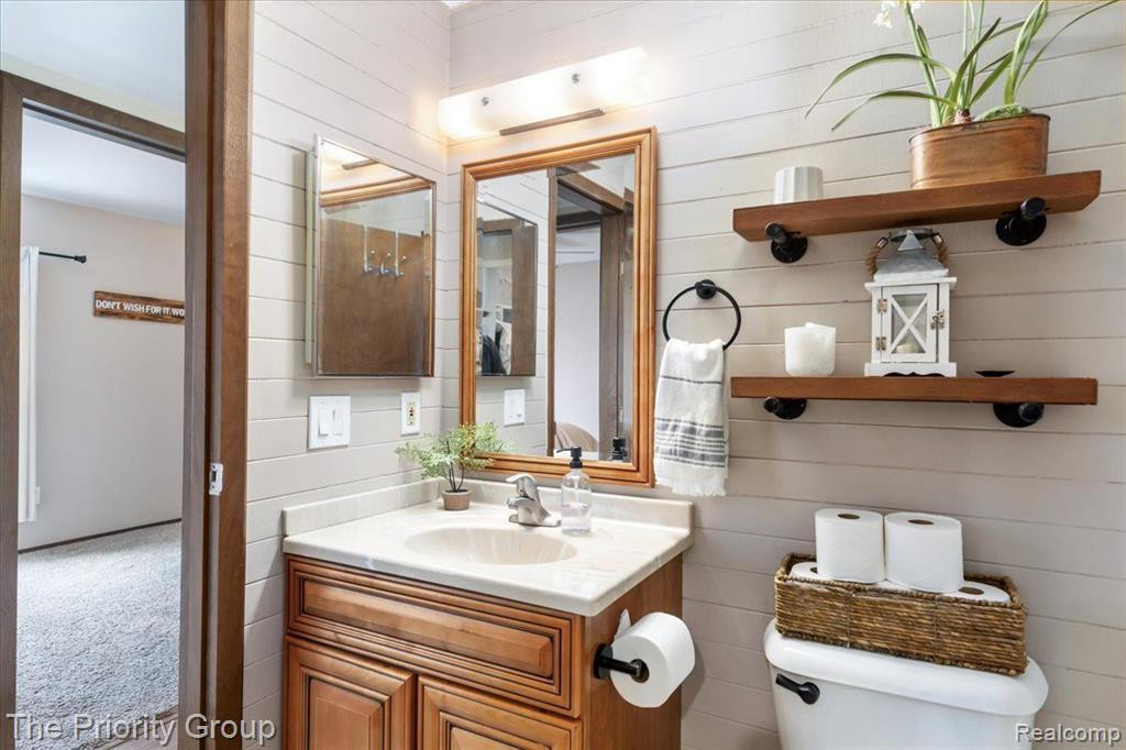 23689 N ROCKLEDGE, Novi, MI — Photo 25