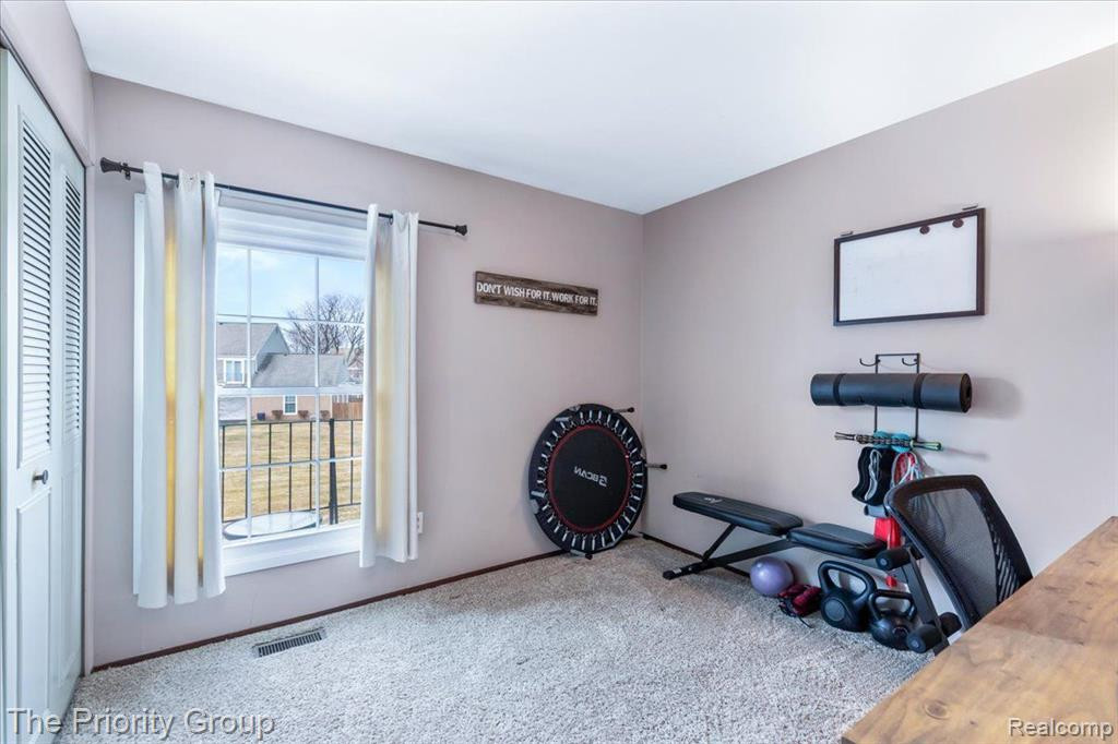 23689 N ROCKLEDGE, Novi, MI — Photo 26
