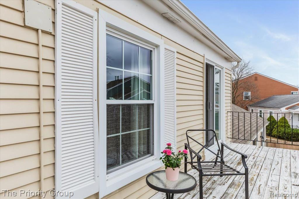 23689 N ROCKLEDGE, Novi, MI — Photo 29