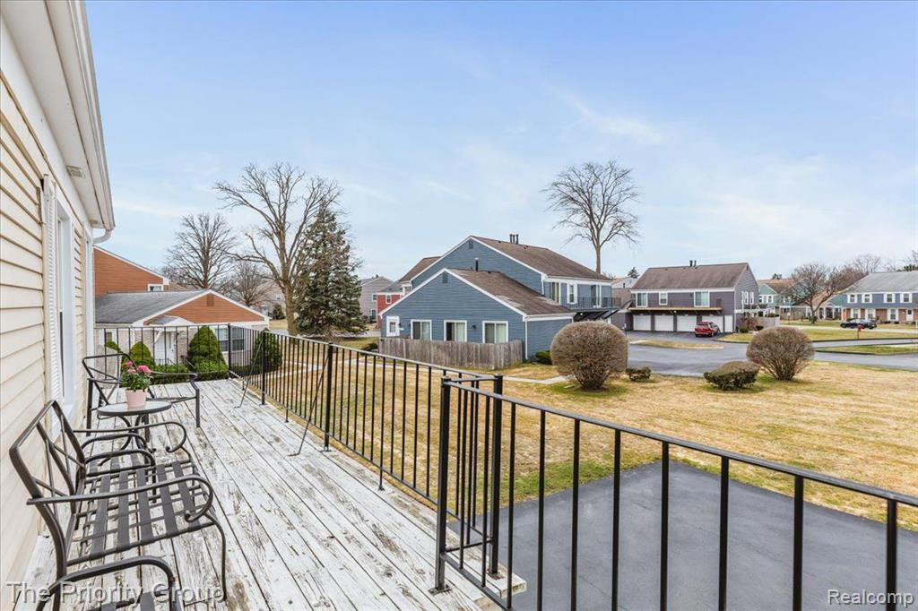23689 N ROCKLEDGE, Novi, MI — Photo 30