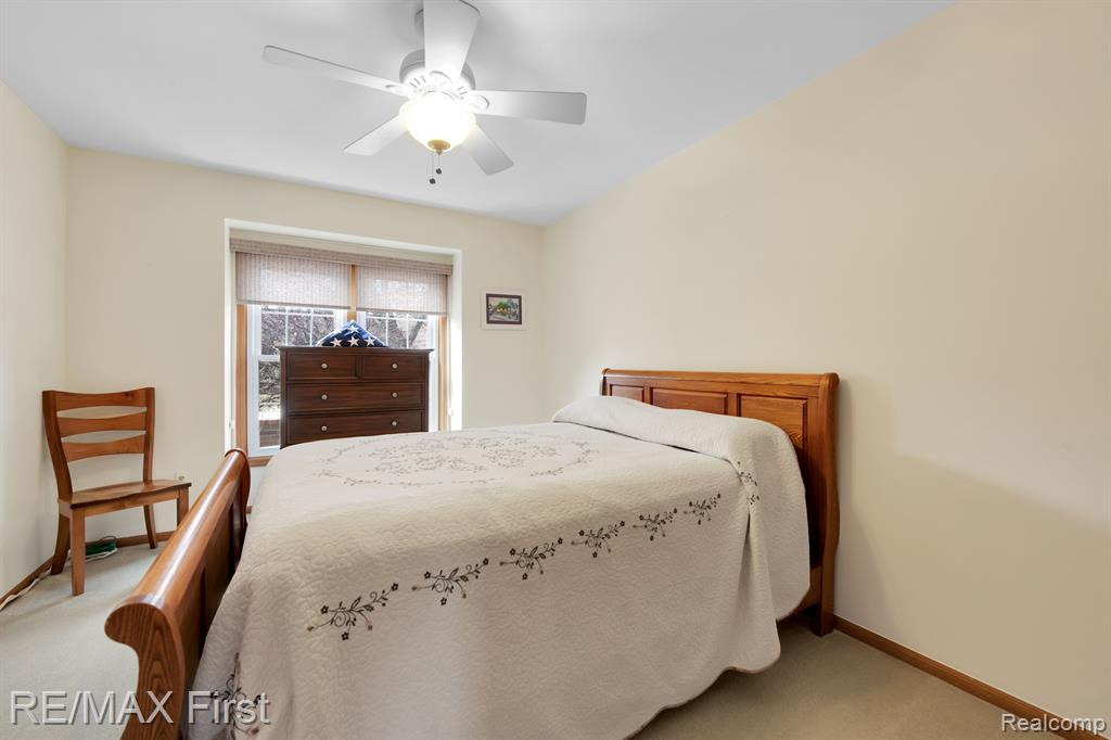 43570 RIVERBEND Drive N, Clinton Twp, MI 48038 — Photo 19