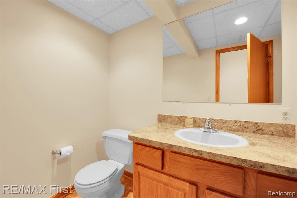 43570 RIVERBEND Drive N, Clinton Twp, MI 48038 — Photo 25