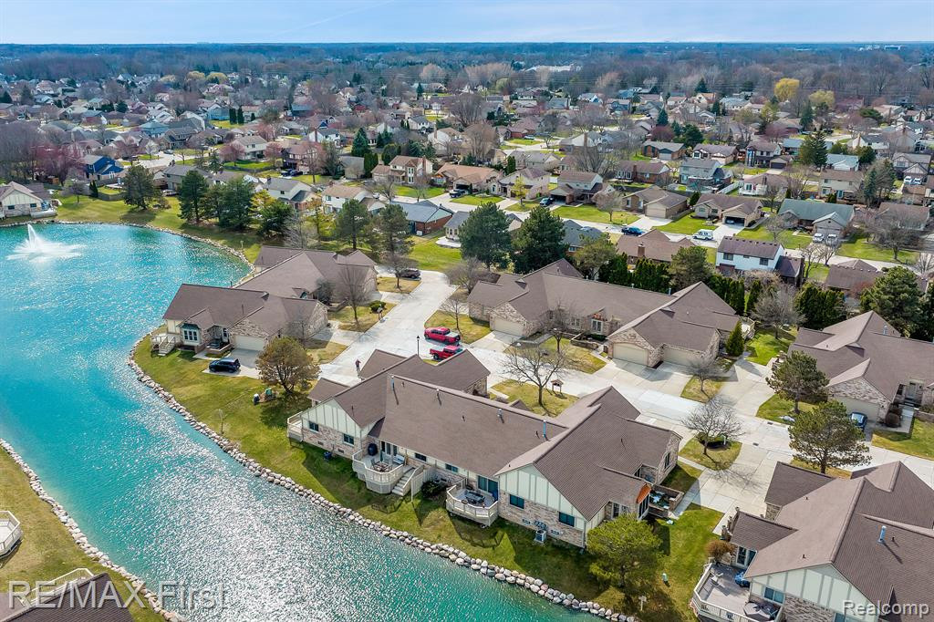 43570 RIVERBEND Drive N, Clinton Twp, MI 48038 — Photo 31
