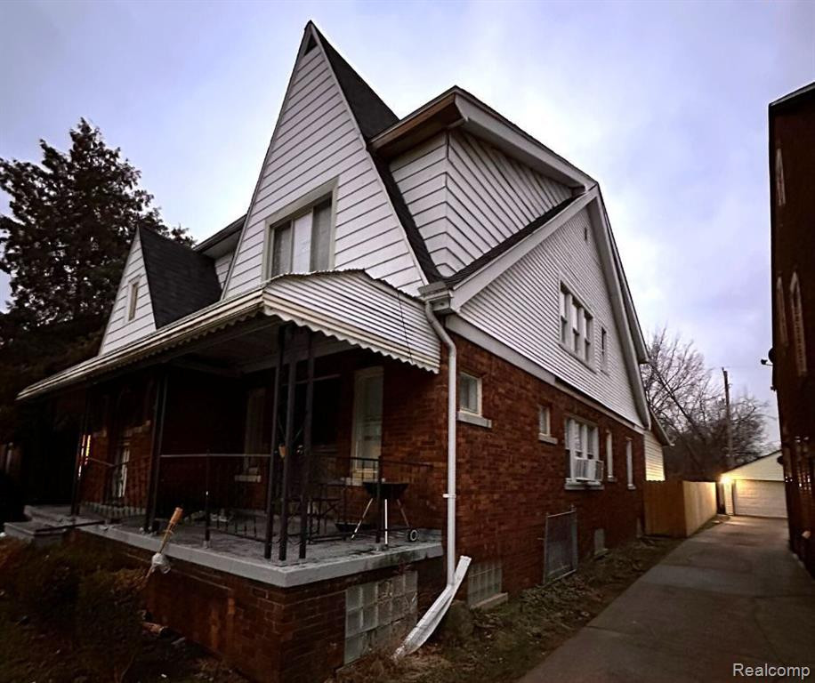 5767 WHITTIER Street, Detroit, MI 48224 — Photo 2