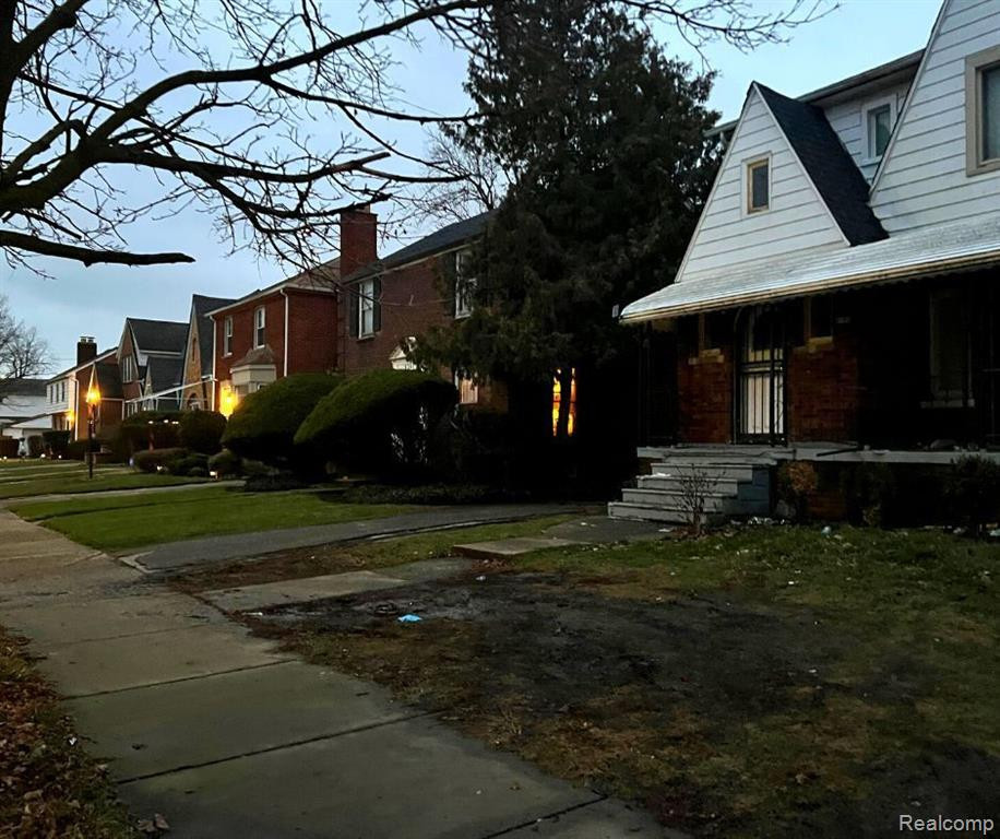 5767 WHITTIER Street, Detroit, MI 48224 — Photo 13