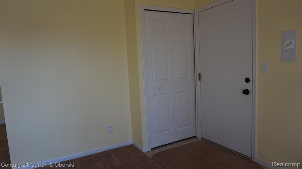 29541 BOBRICH Street, #61, Livonia, MI 48152 — Photo 2
