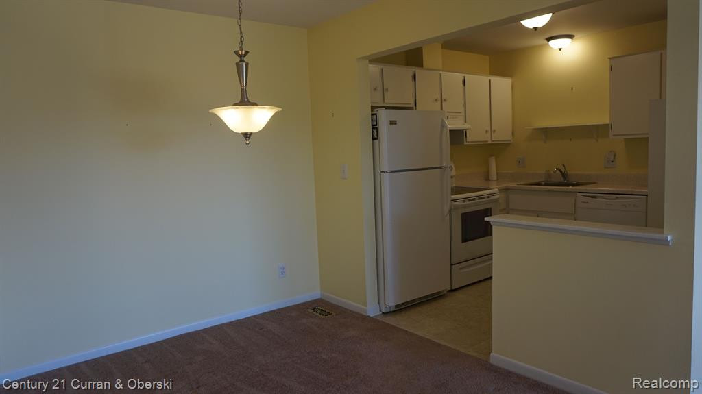 29541 BOBRICH Street, #61, Livonia, MI 48152 — Photo 10