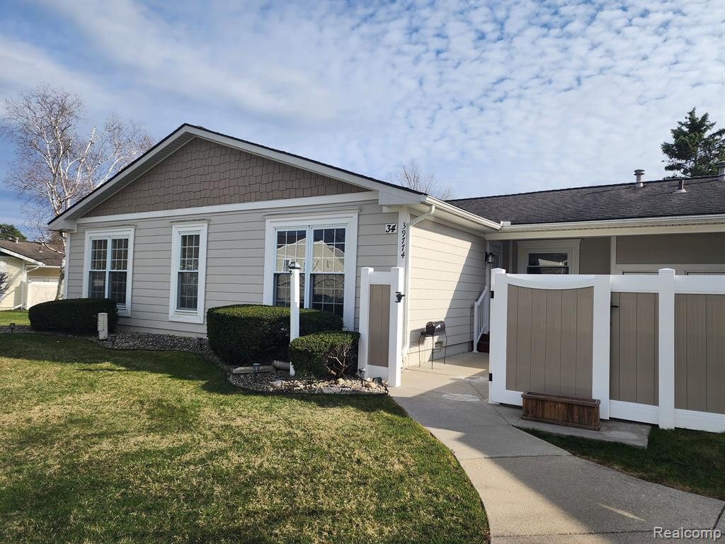 39774 VILLAGE WOOD Circle, 133, Novi, MI — Photo 2