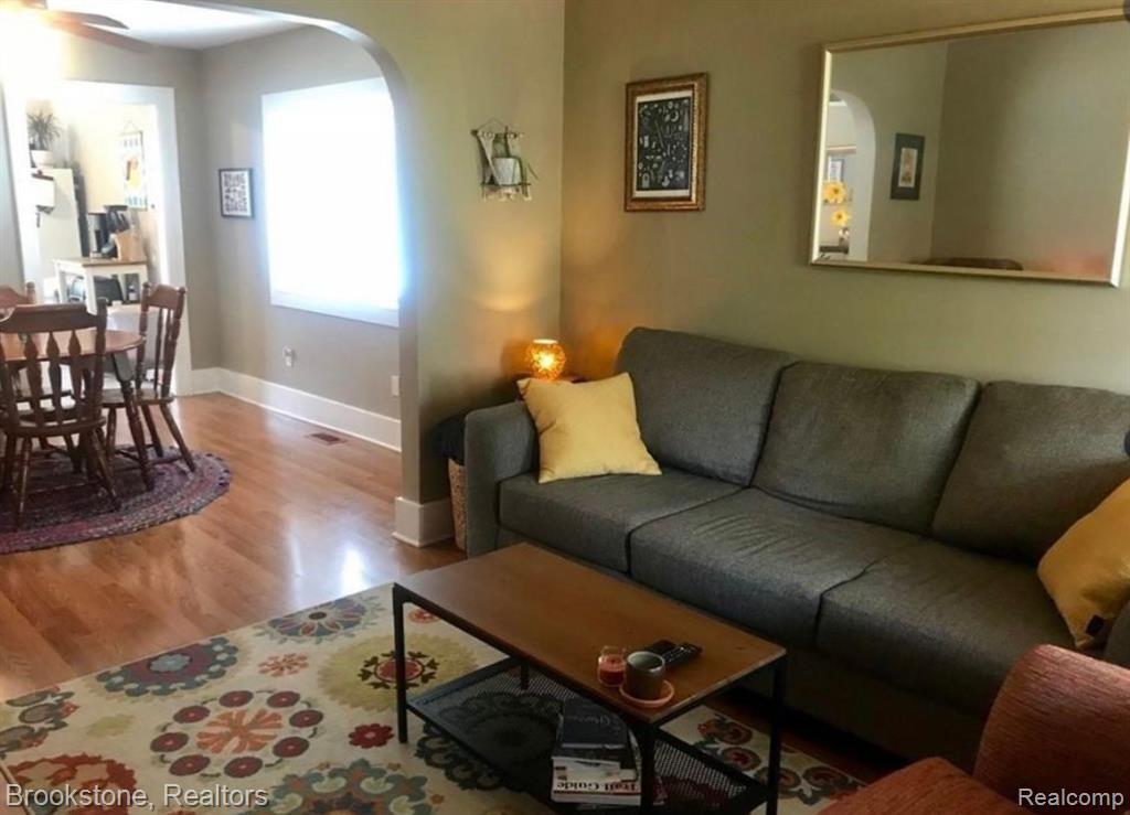 50 W GEORGE Avenue, Hazel Park, MI 48030 — Photo 8
