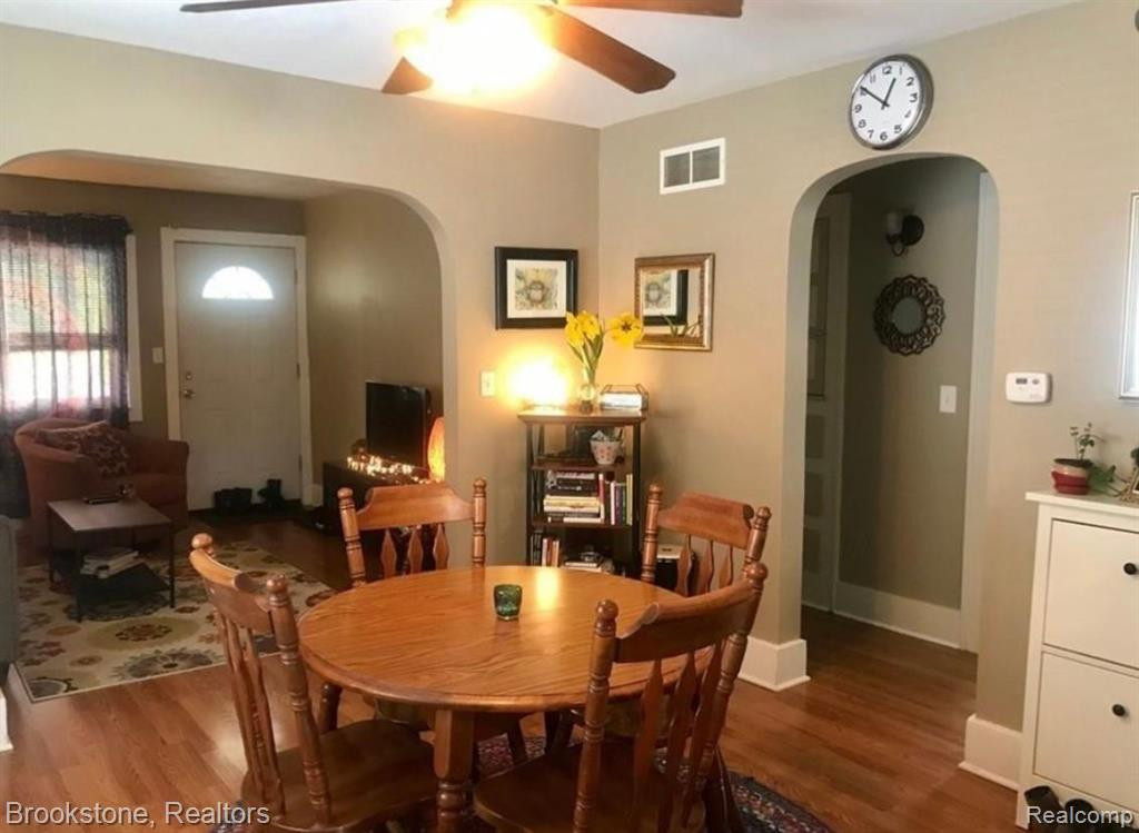 50 W GEORGE Avenue, Hazel Park, MI 48030 — Photo 10