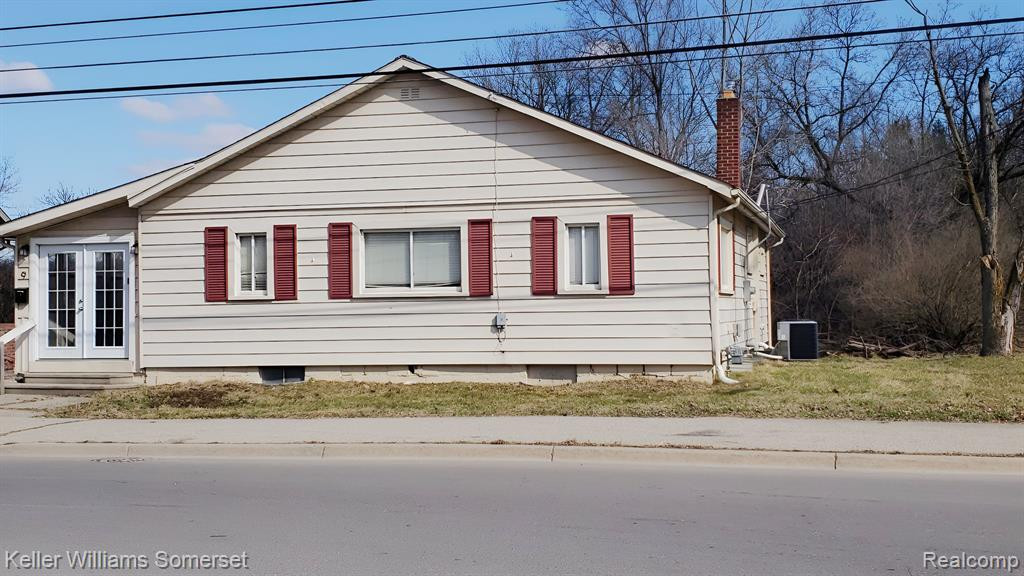 9 S GLASPIE Street, Oxford, MI 48371 — front exterior
