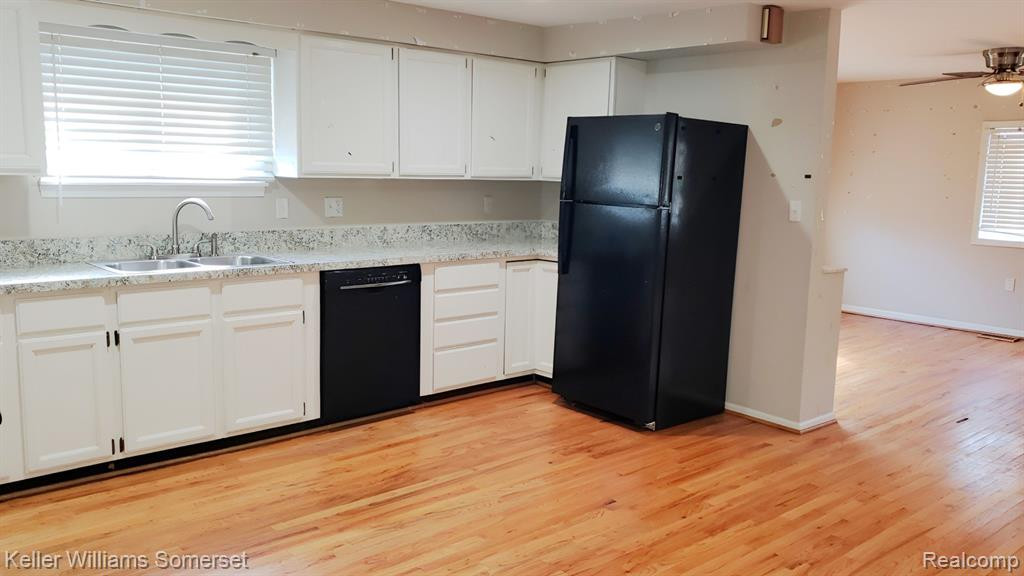 9 S GLASPIE Street, Oxford, MI 48371 — Photo 14