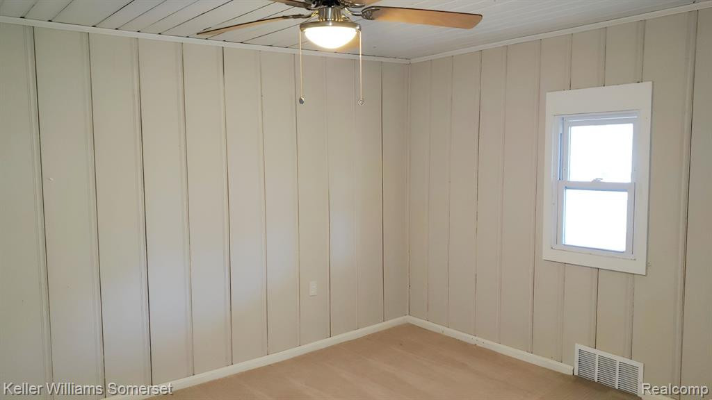 9 S GLASPIE Street, Oxford, MI 48371 — Photo 24