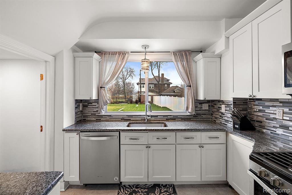 8167 La Salle Boulevard, Detroit, MI 48206 — Photo 15