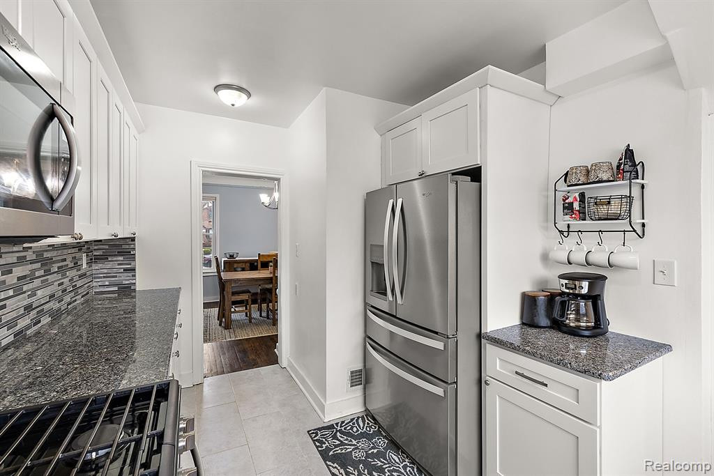 8167 La Salle Boulevard, Detroit, MI 48206 — Photo 18