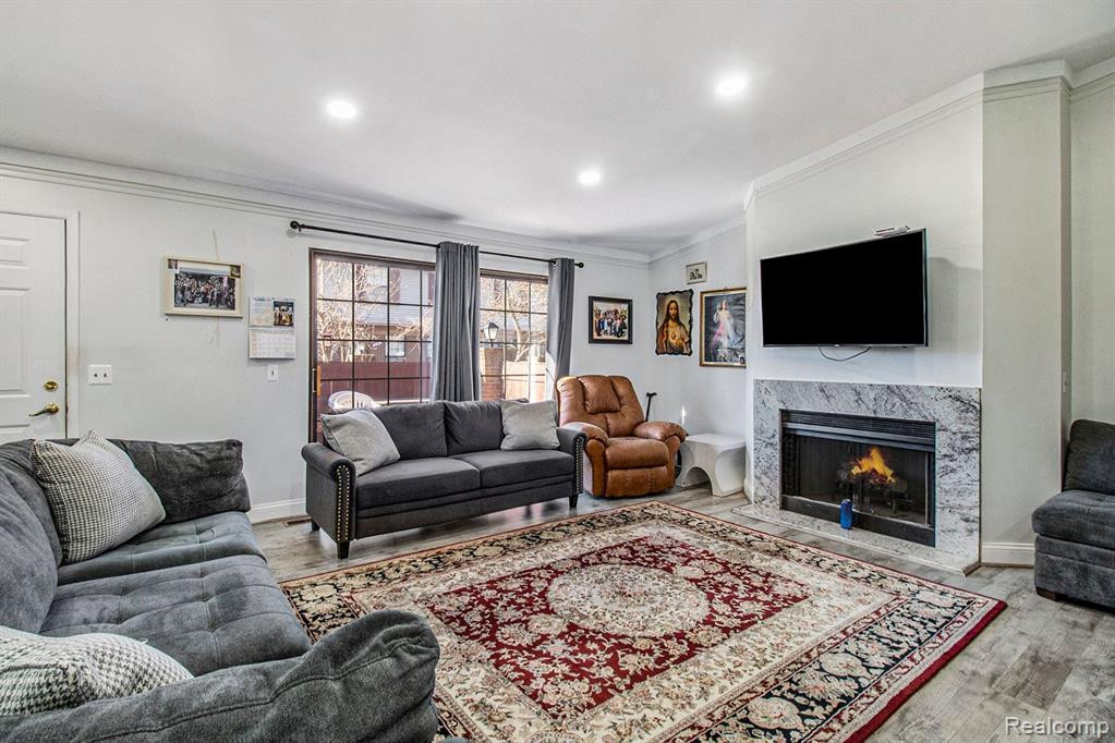 31184 COUNTRY Way, 24, Farmington Hills, MI 48331 — Photo 6