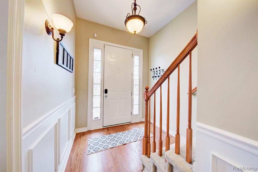 50189 JEFFERSON Street, Canton, MI 48188 — Photo 5