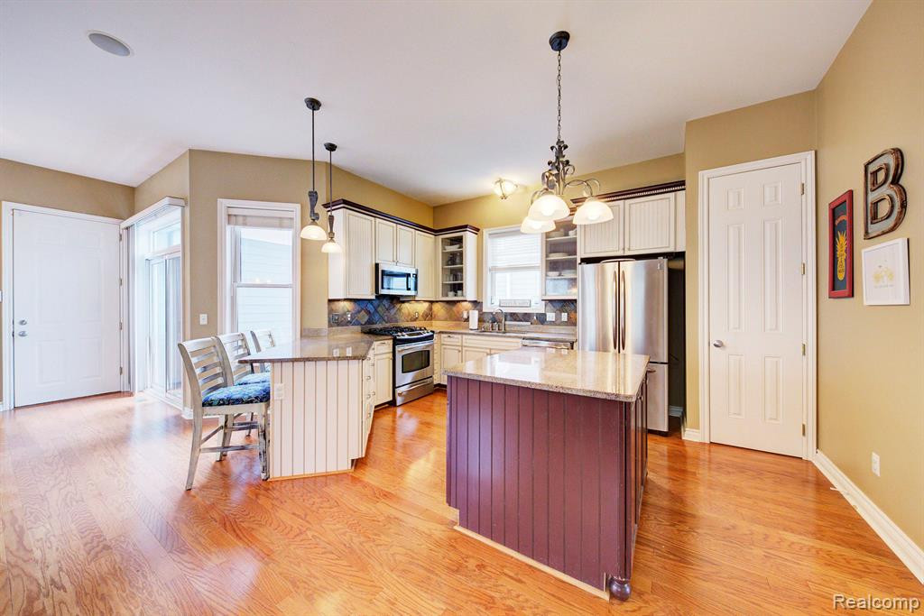 50189 JEFFERSON Street, Canton, MI 48188 — Photo 14