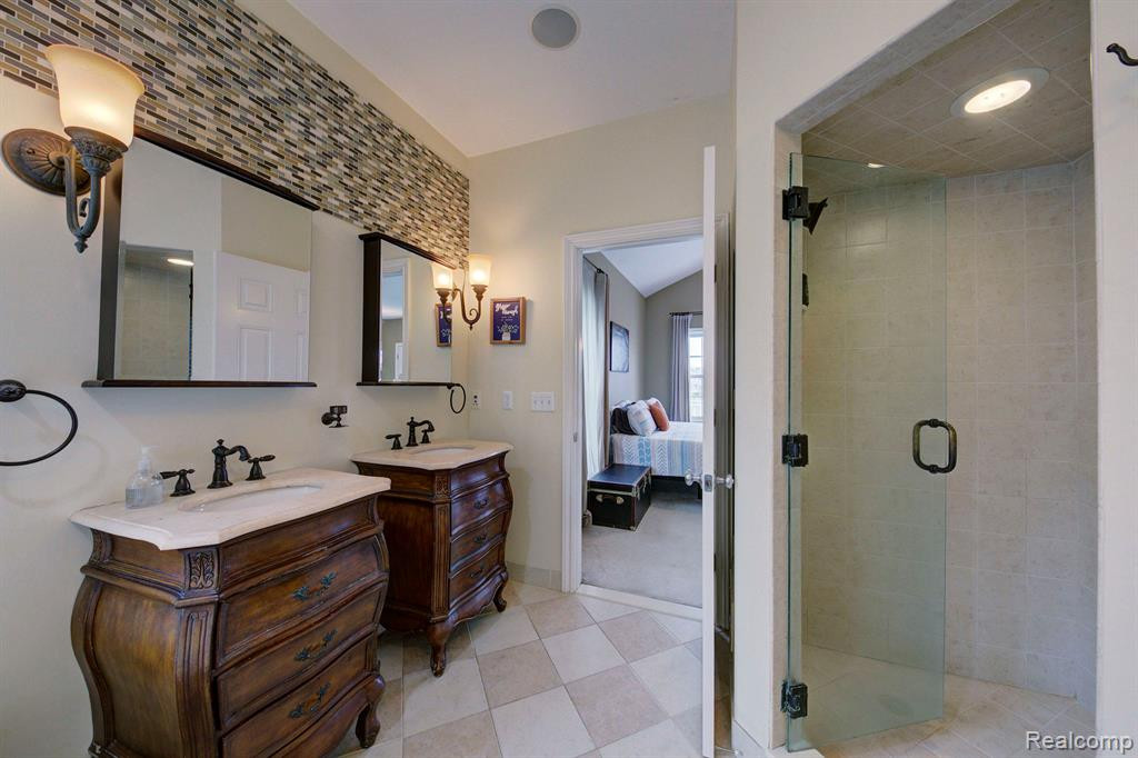 50189 JEFFERSON Street, Canton, MI 48188 — Photo 36