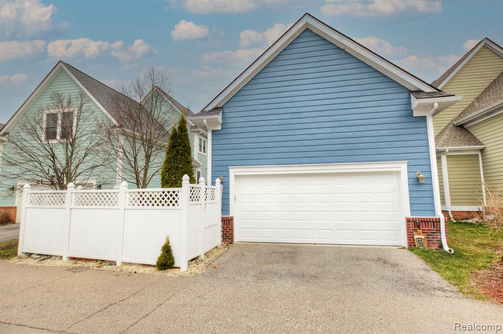 50189 JEFFERSON Street, Canton, MI 48188 — Photo 49