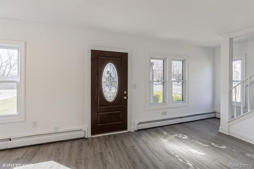 9817 WOODLAND Court, Ypsilanti, MI 48197 — Photo 4