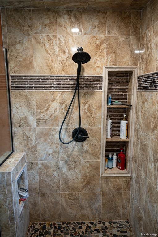 8501 S Rushton Road, South Lyon, MI 48178 — Photo 14