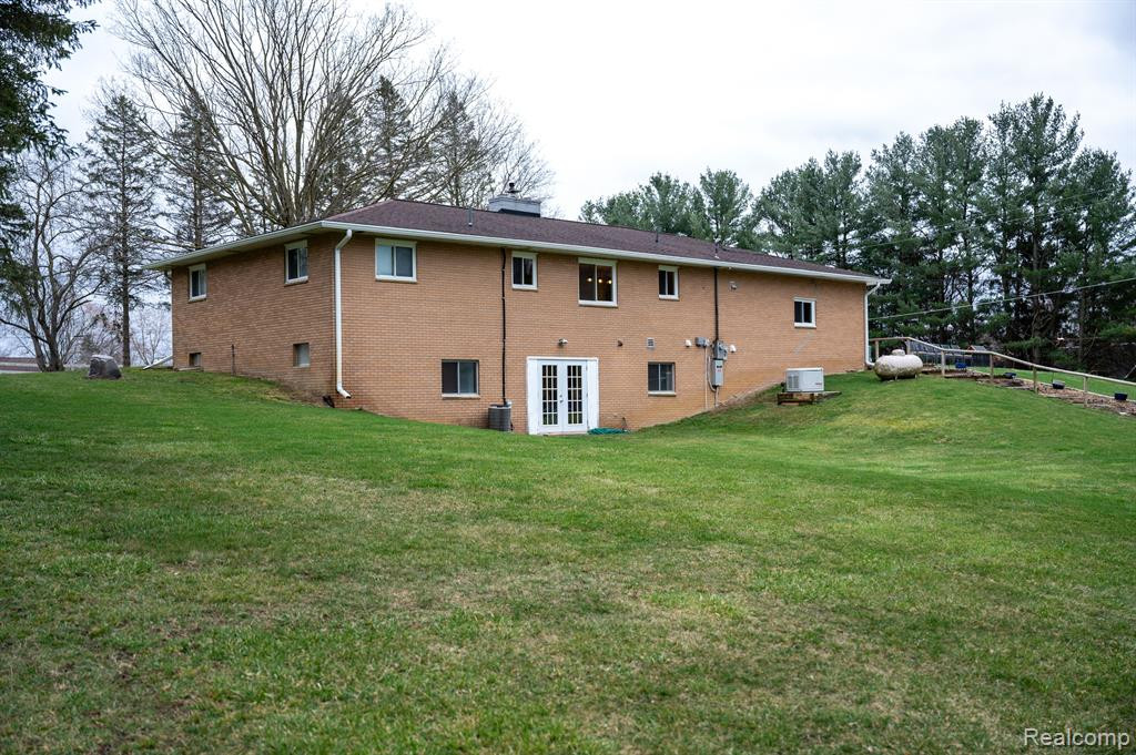 8501 S Rushton Road, South Lyon, MI 48178 — Photo 25