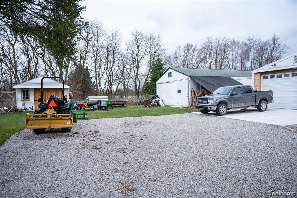 8501 S Rushton Road, South Lyon, MI 48178 — Photo 29