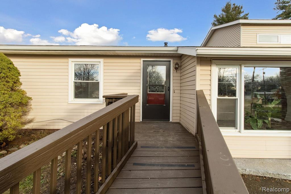 5150 JACKSON Road, Flint, MI 48506 — Photo 5