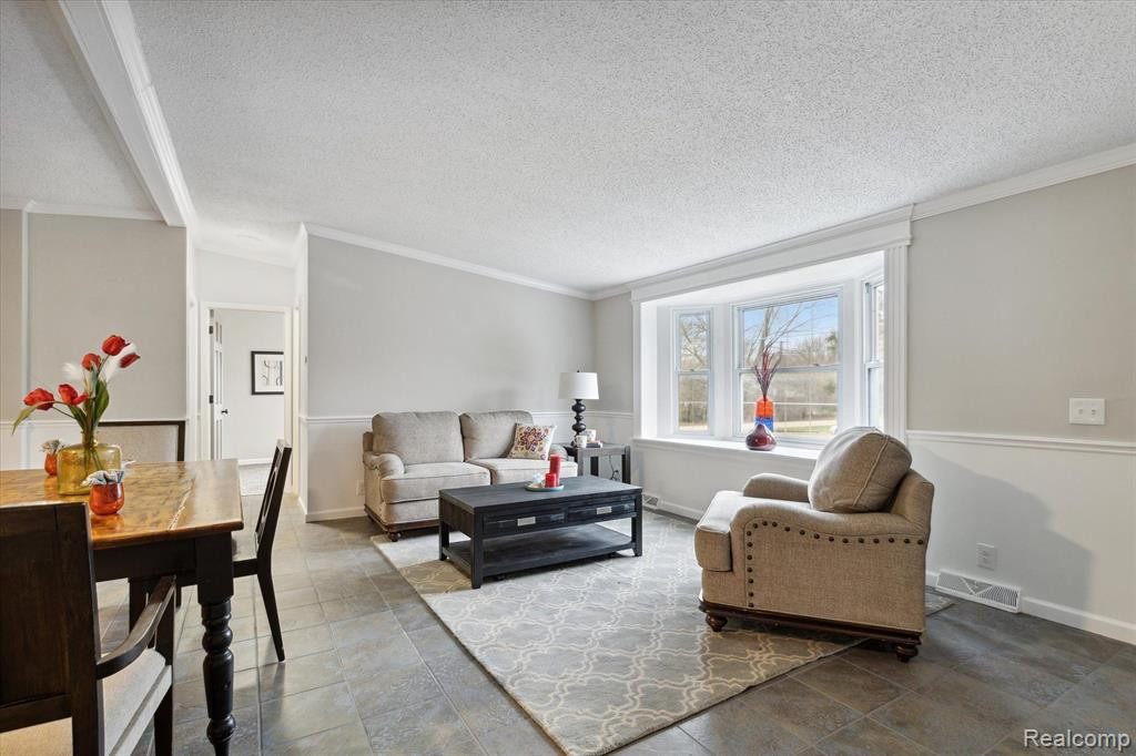 5150 JACKSON Road, Flint, MI 48506 — Photo 15