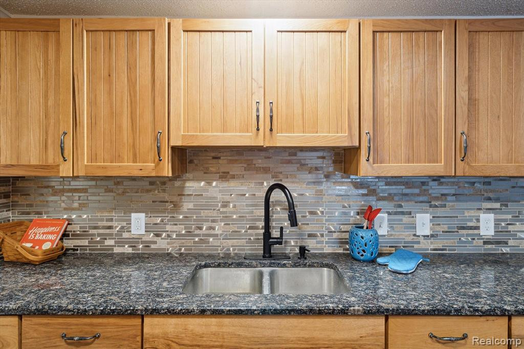 5150 JACKSON Road, Flint, MI 48506 — Photo 19