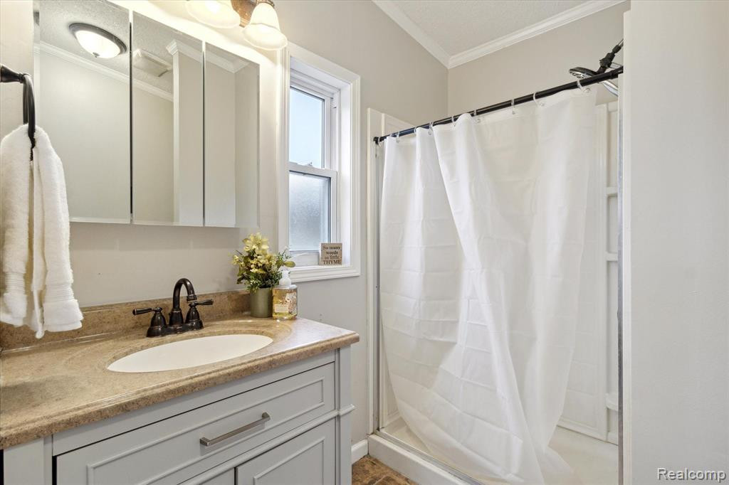 5150 JACKSON Road, Flint, MI 48506 — Photo 29