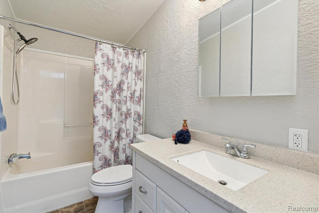 5150 JACKSON Road, Flint, MI 48506 — Photo 34