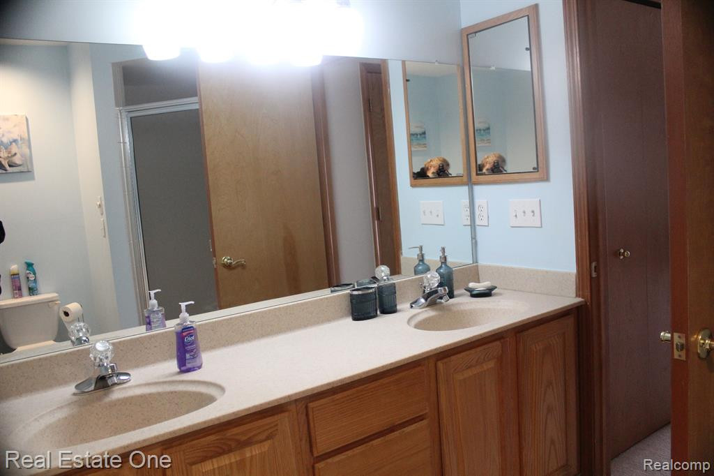 21570 RIVER RIDGE, Farmington Hills, MI 48335 — Photo 20