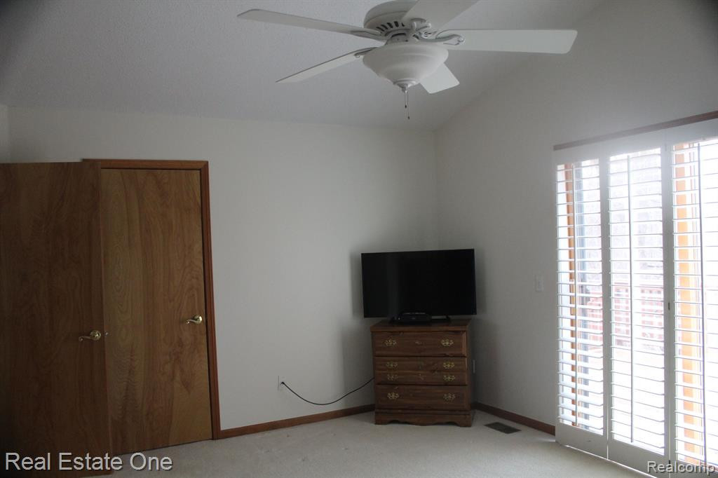 21570 RIVER RIDGE, Farmington Hills, MI 48335 — Photo 21
